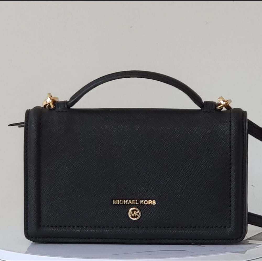 New Michael kors phone crossbody purse